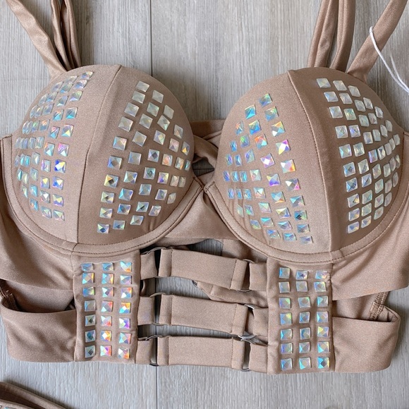 New Beach Bunny Bikini Set - Picture 2 of 6